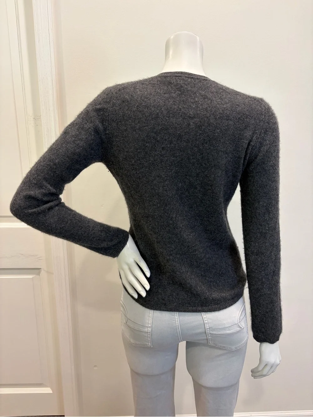 CHARTER CLUB 100% Cashmere Dark Gray V-Neck Sweater